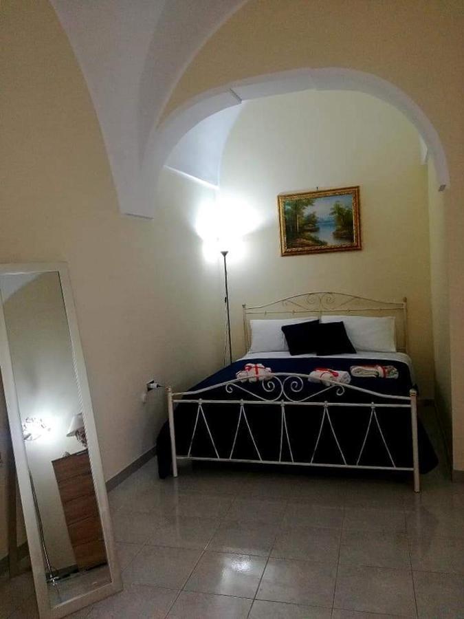 L 'Alcova Holidays Home Centro Storico Челие Месапика Екстериор снимка