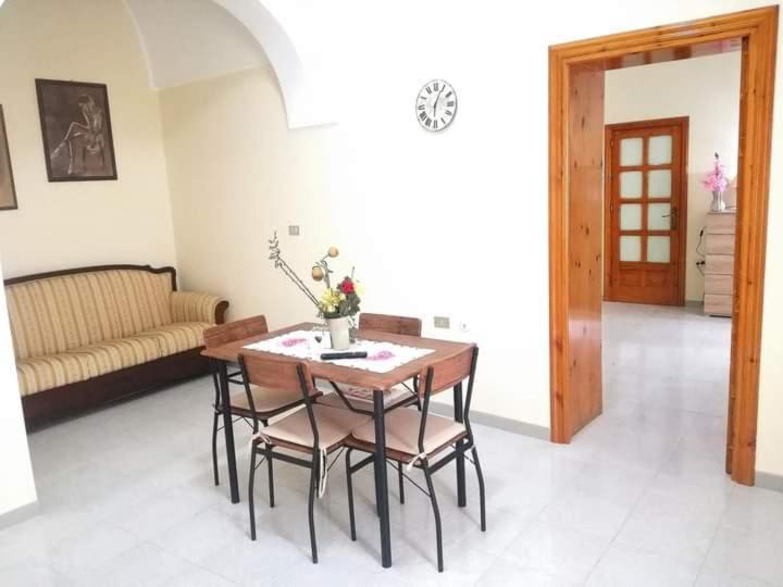 L 'Alcova Holidays Home Centro Storico Челие Месапика Екстериор снимка