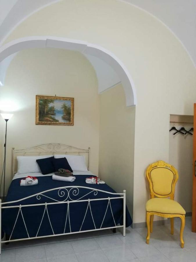 L 'Alcova Holidays Home Centro Storico Челие Месапика Екстериор снимка