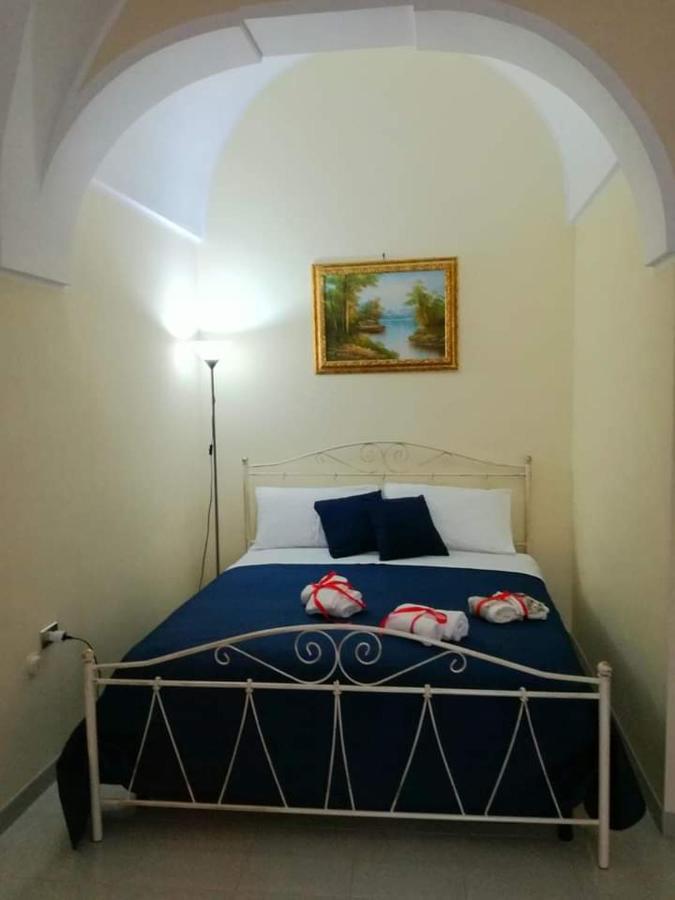 L 'Alcova Holidays Home Centro Storico Челие Месапика Екстериор снимка