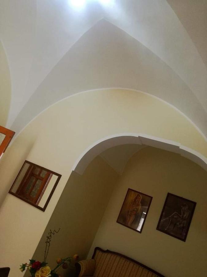 L 'Alcova Holidays Home Centro Storico Челие Месапика Екстериор снимка