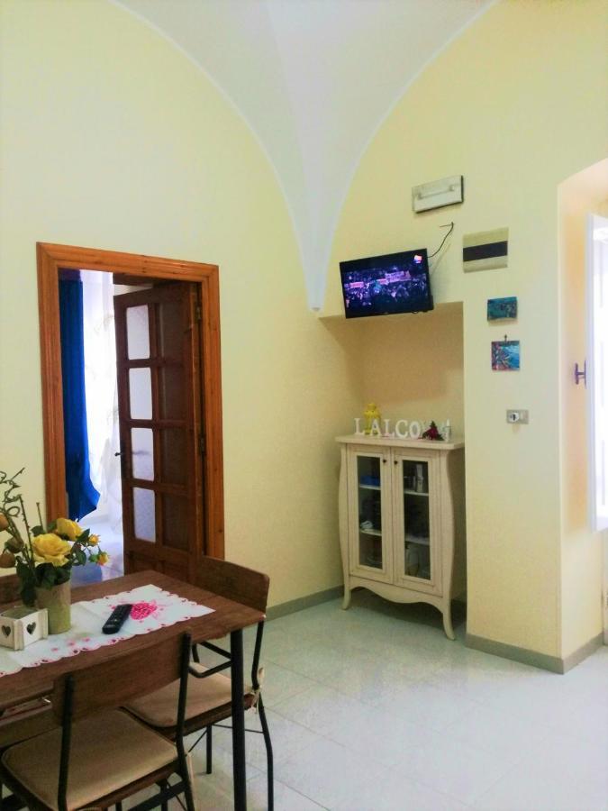 L 'Alcova Holidays Home Centro Storico Челие Месапика Екстериор снимка