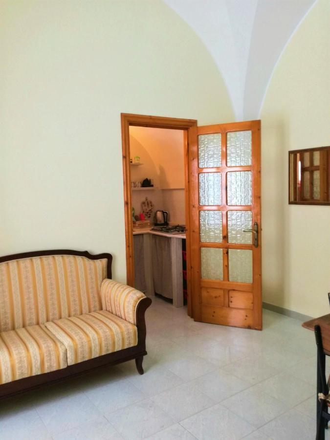 L 'Alcova Holidays Home Centro Storico Челие Месапика Екстериор снимка